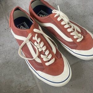 Vans burnt orange men’s size 9